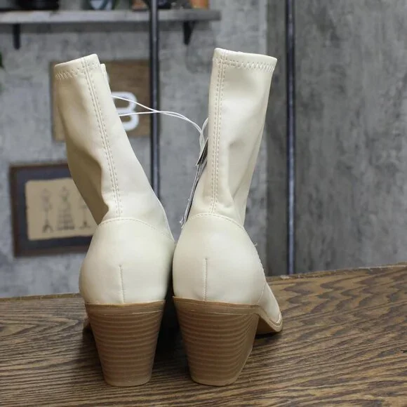 Universal Thread Women's Aubree Ankle Boots 88375051 Off White 7M - Picture 4 of 7